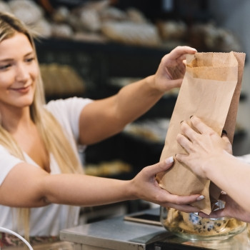 Ça donne à réfléchir : (RE)FAIRE DES MAGASINS BIO UN LIEU DE CONSEIL, D'ÉCHANGES ET DE CONVIVIALITÉ