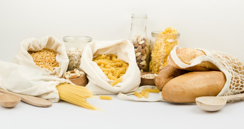 3 Freepik front-view-of-bread-in-reusable-bag-with-bulk-pasta-and-nuts.jpg