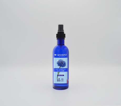 EAU-FLORALE_BLEUET_LES-SIMPLES-scaled.jpg